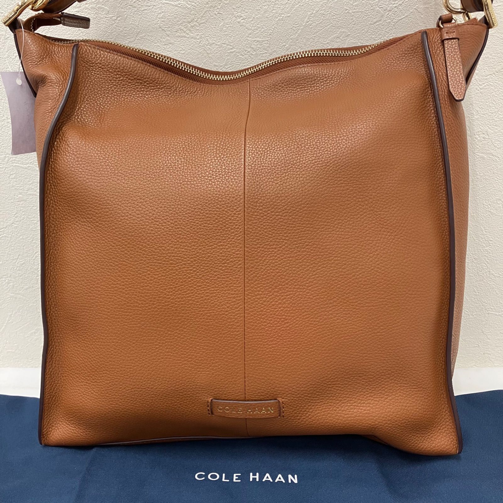Y4442　COLE HAAN　コールハーン　トートバッグ　 2way　ショルダーバッグ　レザー　キャメル系　 無地　ロゴ　大容量　保存袋付き　レディース