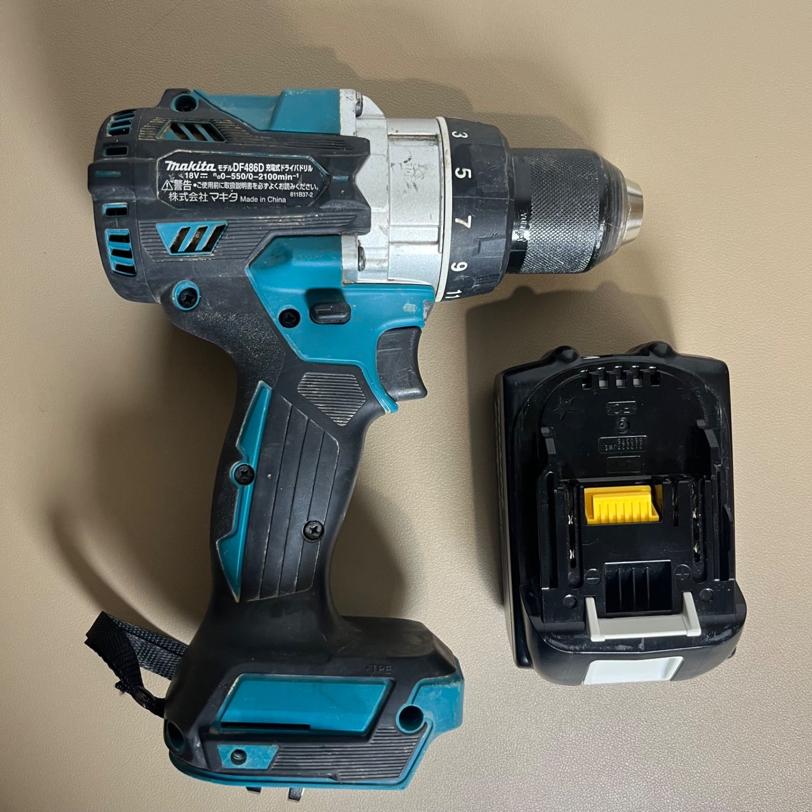 マキタ DF486D 18V 充電式ドライバドリル バッテリー(5.0Ah) 10,360円