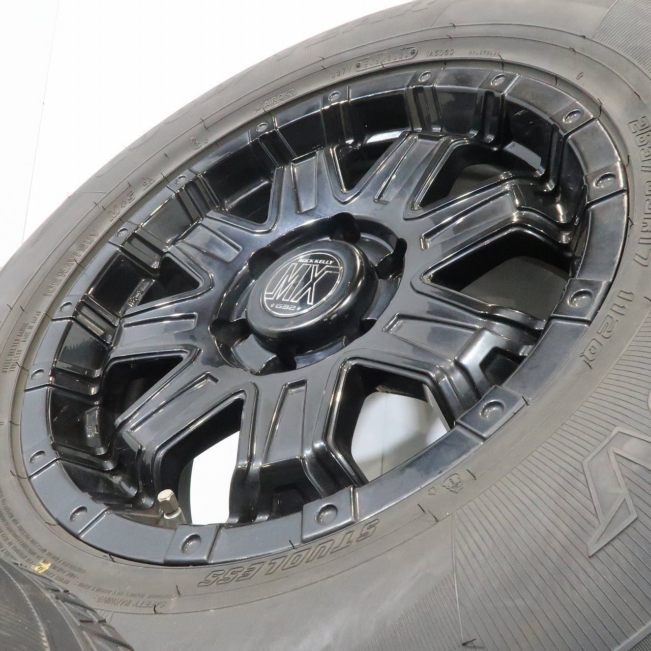 プラド ハイラックス サーフ 等に 4本 ロックケリー 17インチ 7.5J +25 