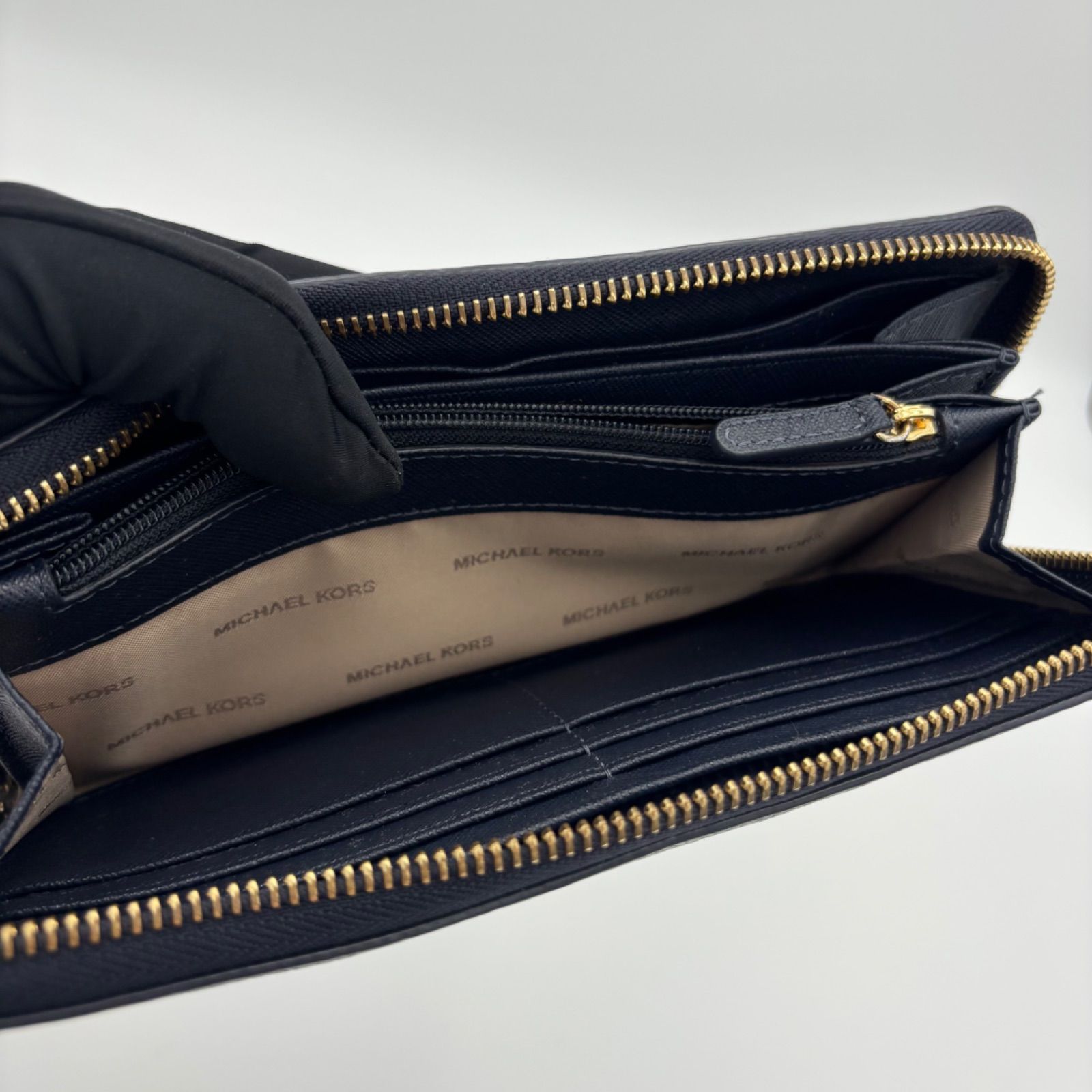 美品】マイケルコース 長財布 ラウンドジップ ネイビー ゴールド 