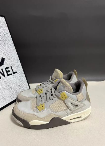 正規品 NIKE AJ4 シューズ 250