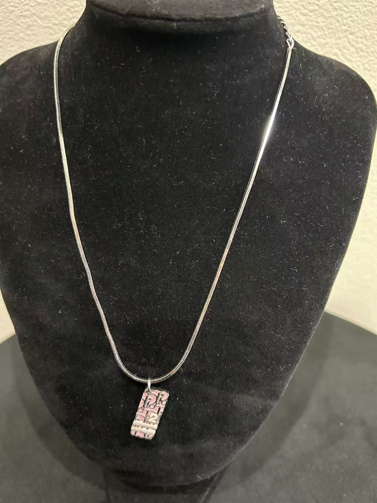 中古美品正規品　Christian Dior トロッター ネックレス ピンク