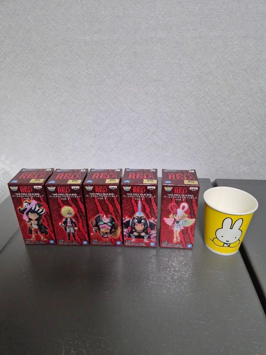 ONE PIECE フィルム レッド WORLD Collector's Edition フィギュア vol 1