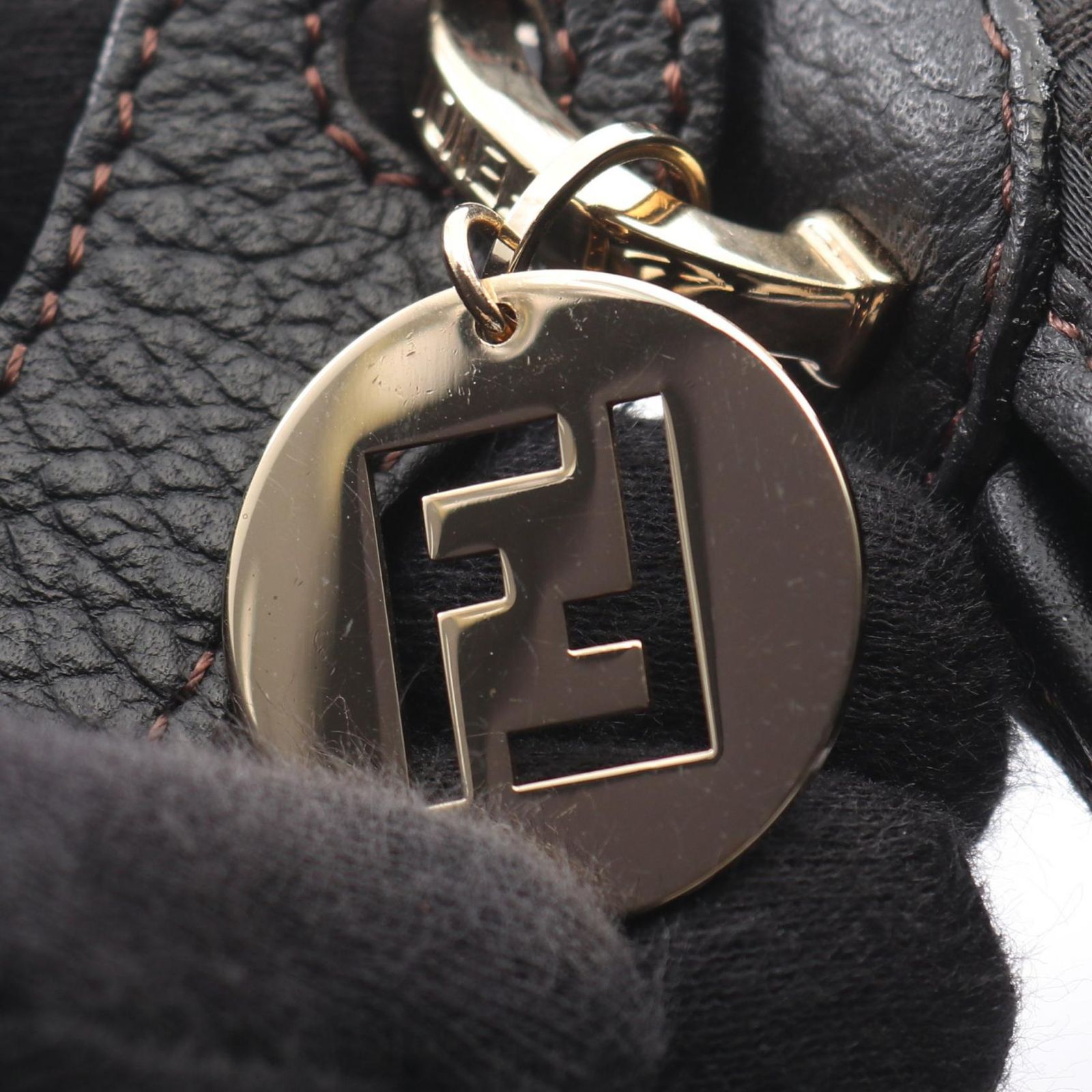 FENDI フェンディ ズッキーノ ショルダーバッグ - メルカリ