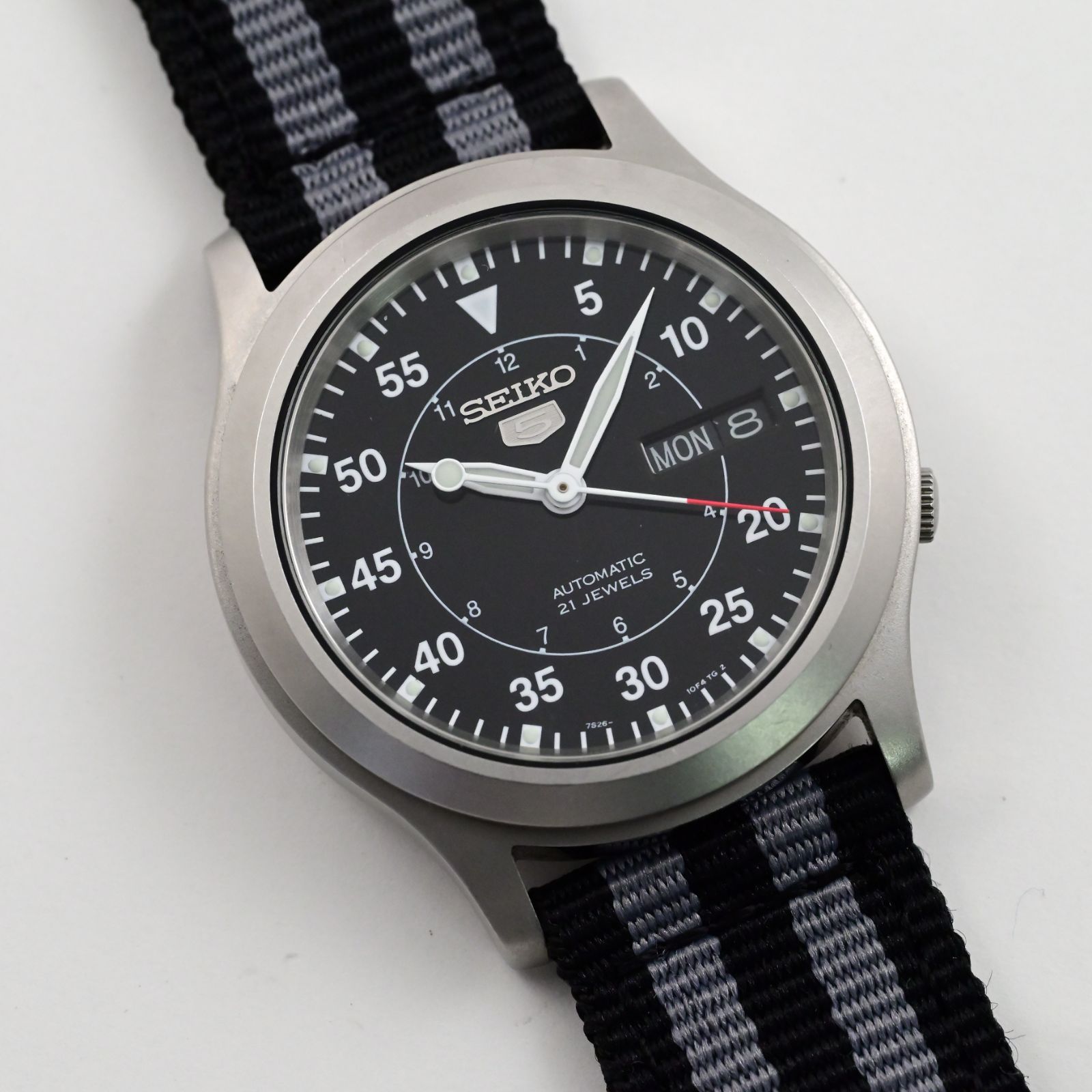 良品 SEIKO 5 セイコー 21石 自動巻 Automatic 38mm 黒文字盤 Day/Date 