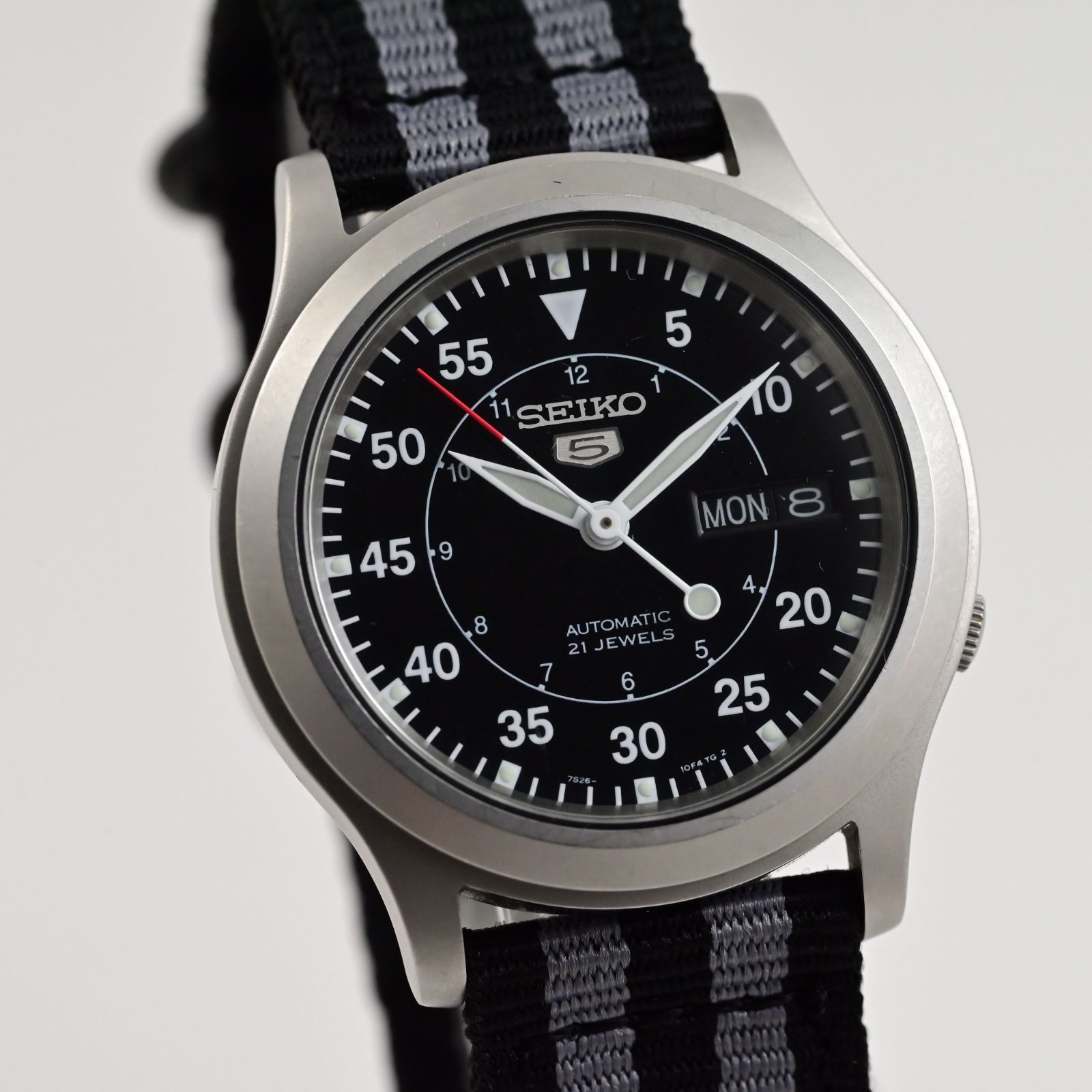 良品 SEIKO 5 セイコー 21石 自動巻 Automatic 38mm 黒文字盤 Day/Date 