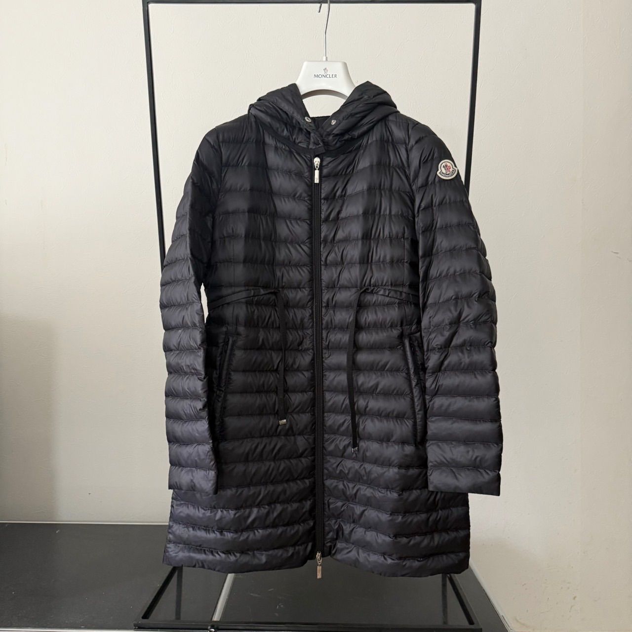 A*A様 MONCLER【シリアルタグ確認済】Barbel滝沢眞規子さんライトダ モンクレール MONCLER☆バーベル☆BARBEL☆ブラック☆サイズ0☆国内