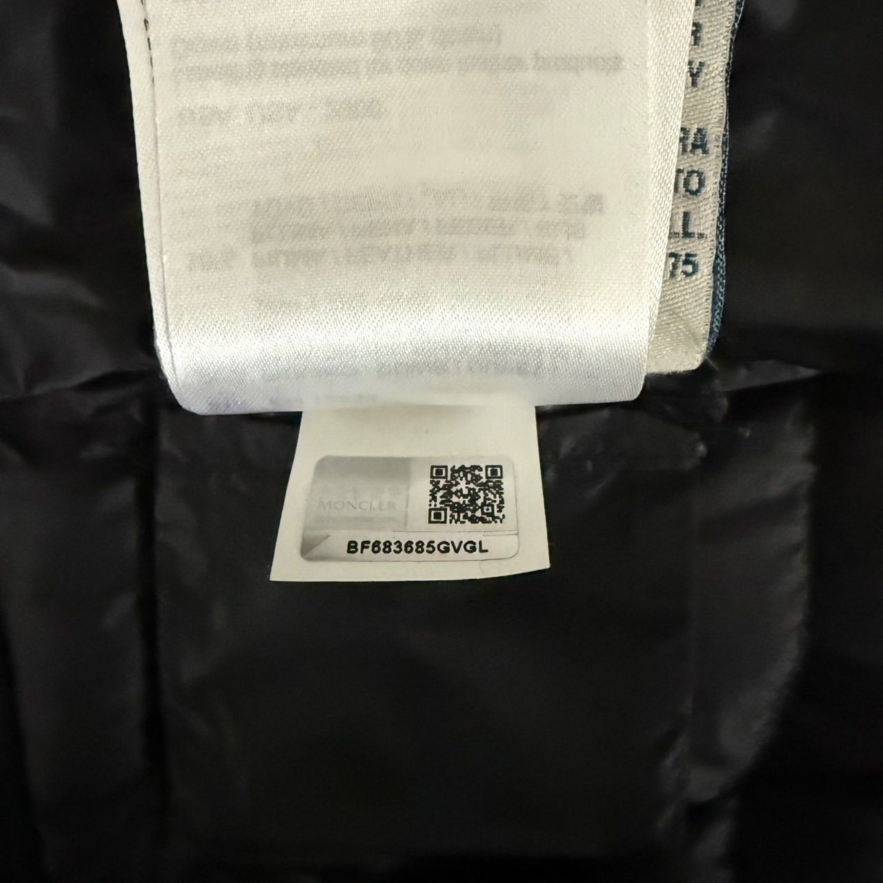A*A様 MONCLER【シリアルタグ確認済】Barbel滝沢眞規子さんライトダ モンクレール MONCLER☆バーベル☆BARBEL☆ブラック☆サイズ0☆国内