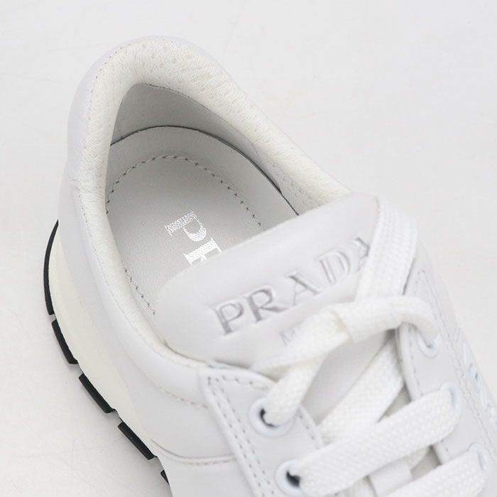 PRADA プラダ スニーカー レザー【中古】 レディース PRADA プラダ スニーカー レザー【中古】 レディース