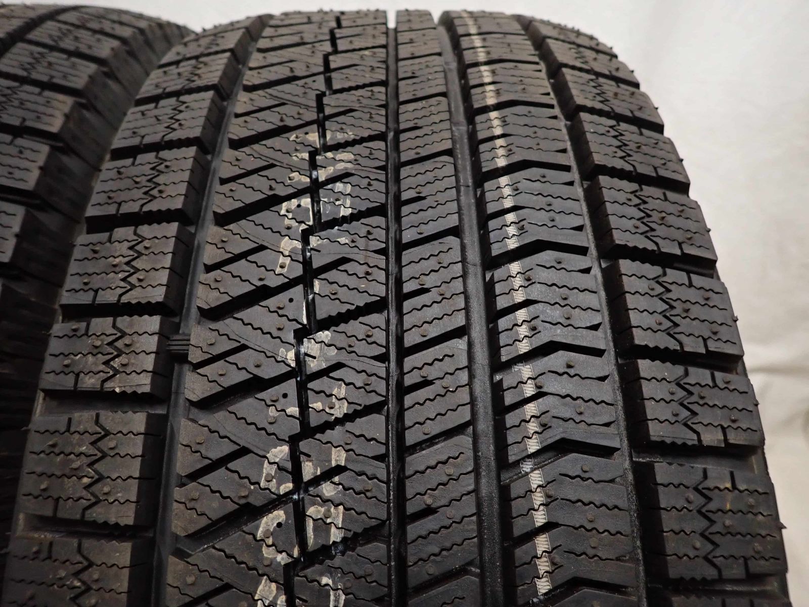 冬4本 会社宛送料無料 225/55R17 97S ブリヂストン ブリザック XG02 2021年製 BMW 5シリーズ ベンツ Eクラス オデッセイ ヴェゼル NO,F9632