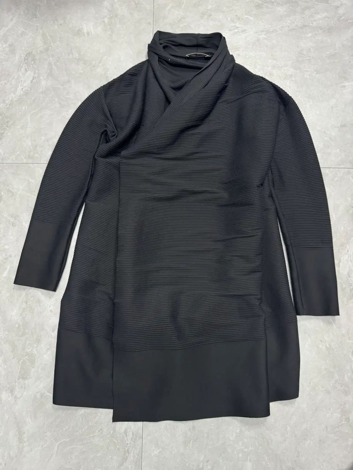 2 (85) イッセイミヤケ ISSEY MIYAKE