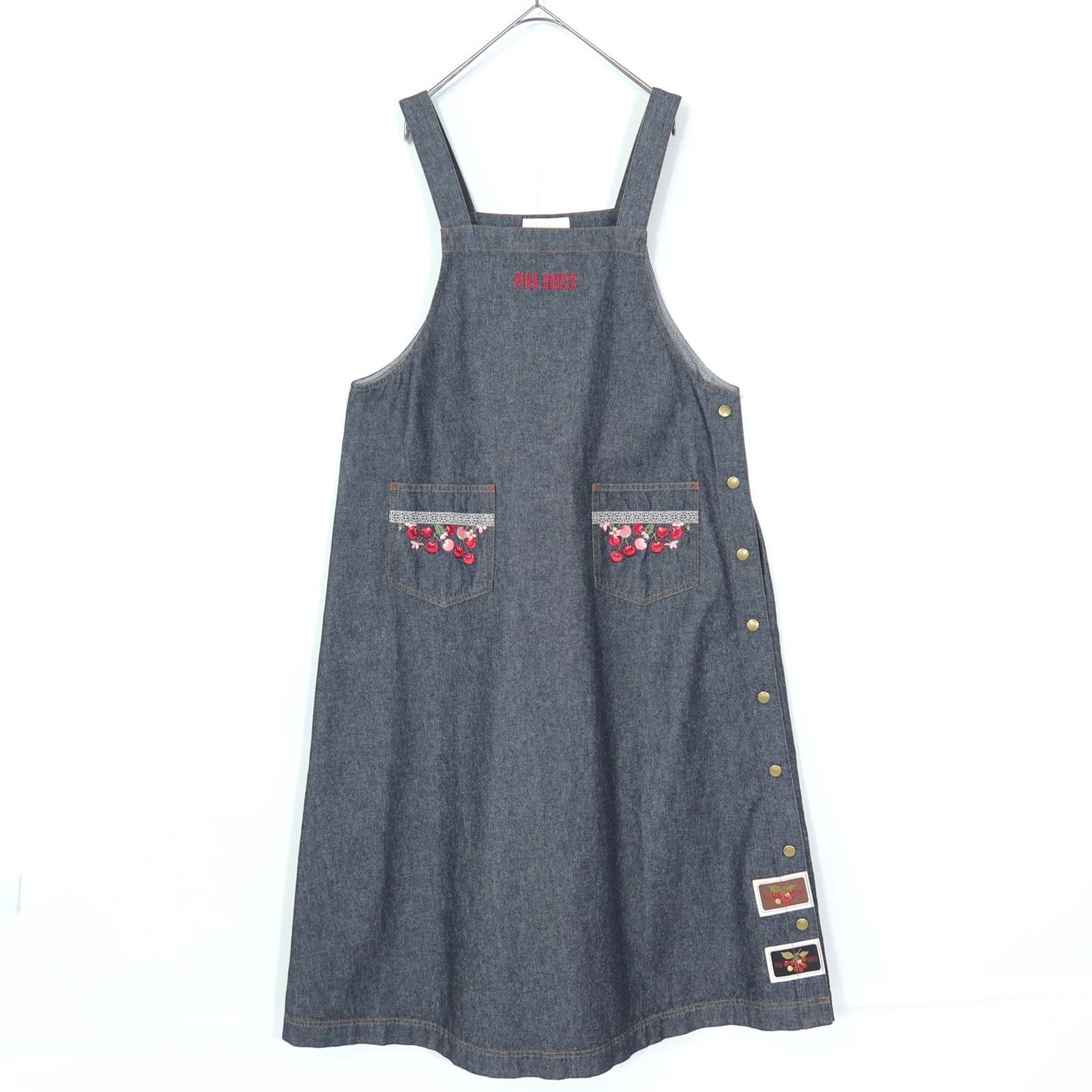 【美品】ピンクハウス★チェリー刺繍使い♪デニムサロペットスカート 黒系 サイド全開 2025年製 z20916