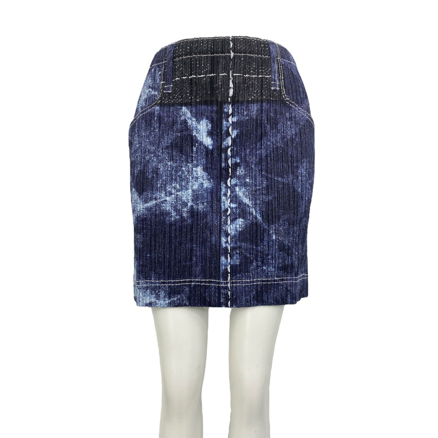 新品同様 ISSEY MIYAKE イッセイミヤケ PLEATS PLEASE プリーツプリーズ スカート デニム ブルー サイズ5 新品同様 ISSEY MIYAKE イッセイミヤケ PLEATS PLEASE プリーツプリーズ スカート デニム ブルー サイズ5