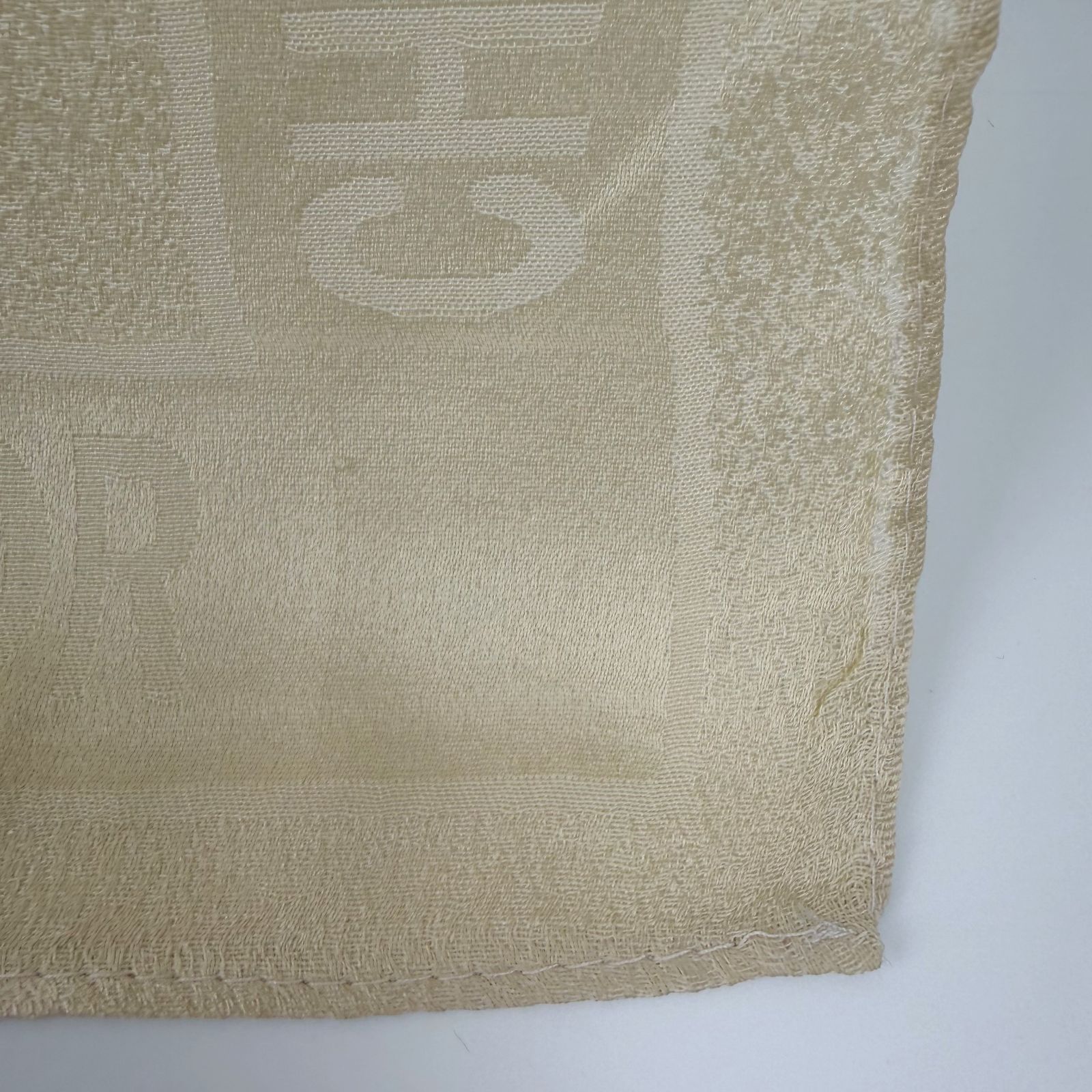 【中古】Christian Dior クリスチャン ディオール オブリーク ロゴ総柄 大判スカーフ スカーフ カシミヤ65% シルク35% アイボリー ベージュ ヴィンテージ レディース HIBUOCHI VINTAGE hboc260605a02-3 【中古】Christian Dior クリスチャン ディオール オブリーク ロゴ総柄 大判スカーフ スカーフ カシミヤ65% シルク35% アイボリー ベージュ ヴィンテージ レディース HIBUOCHI VINTAGE hboc260605a02-3