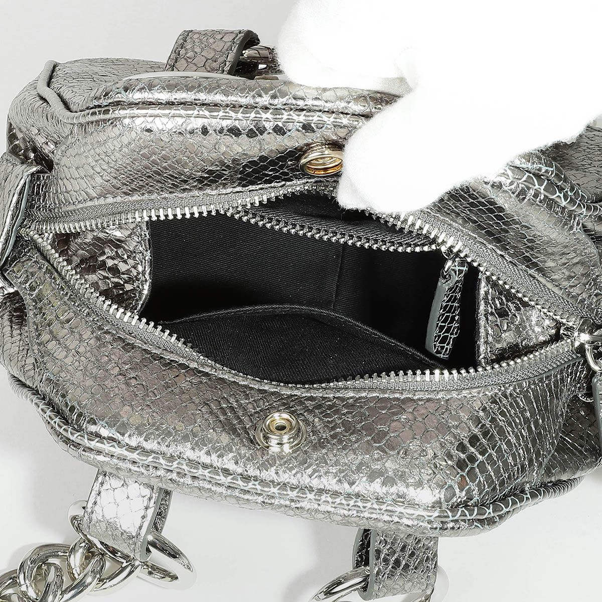 新品 ヴィヴィアン ウエストウッド Vivienne Westwood ハンドバッグ アイロン 新品 ヴィヴィアン ウエストウッド Vivienne Westwood ハンドバッグ アイロン
