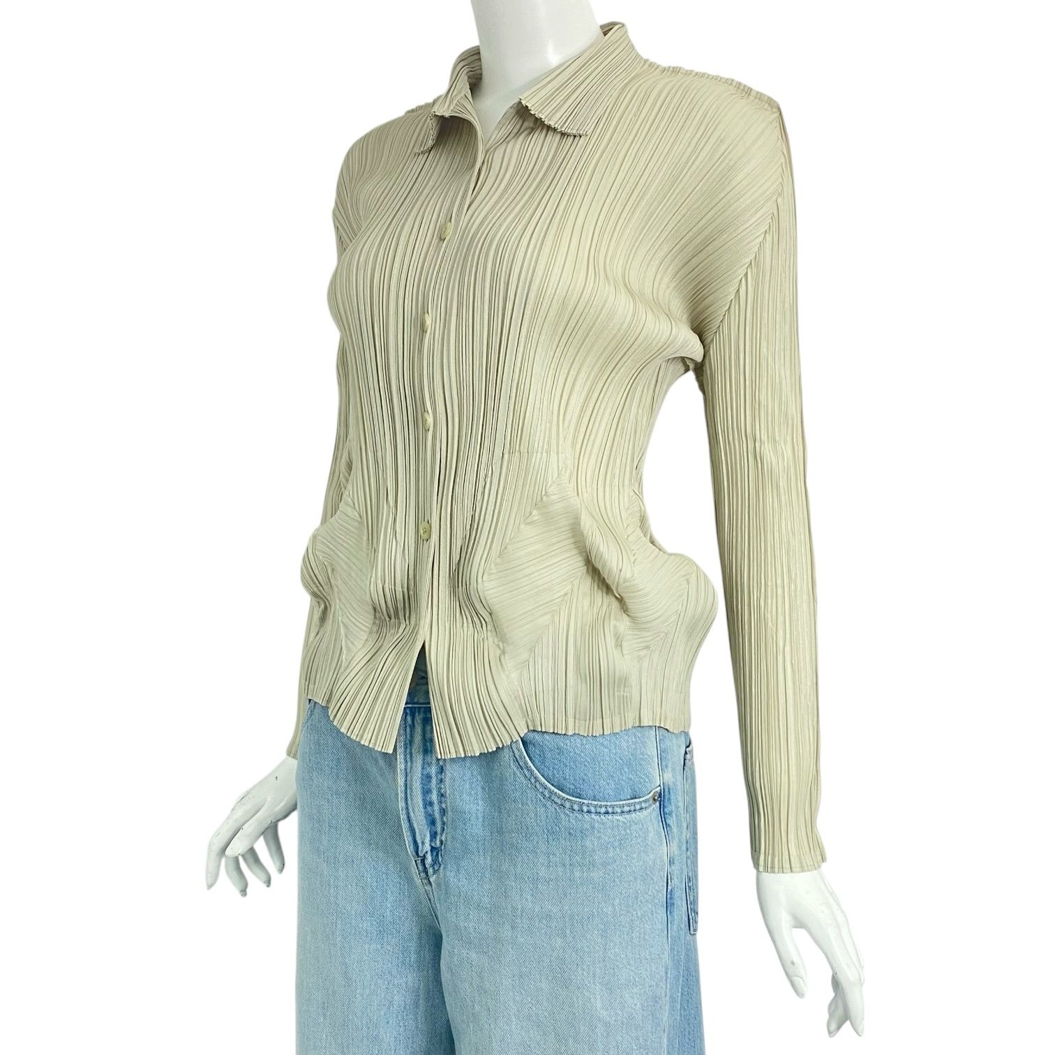 新品同様 ISSEY MIYAKE イッセイミヤケ PLEATS PLEASE プリーツプリーズ トップス カーディガン 立体デザイン サイズ3