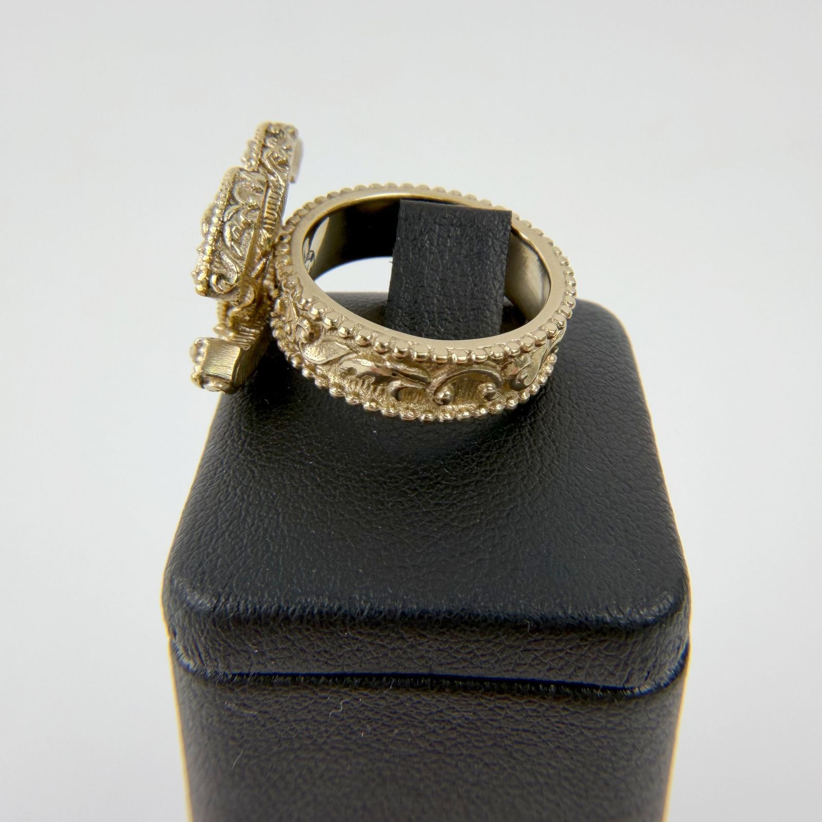 中古】CHANEL シャネル ココマーク オーナメント ワイドリング B13C 