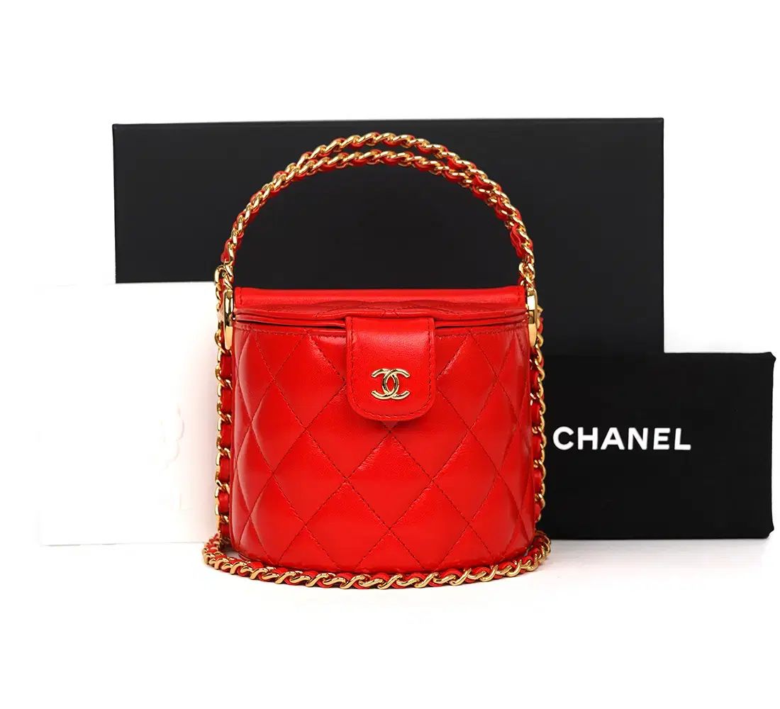 中古ブランド CHANEL ベニティ コスメティック ケース チェーン ショルダーバッグ AP3093