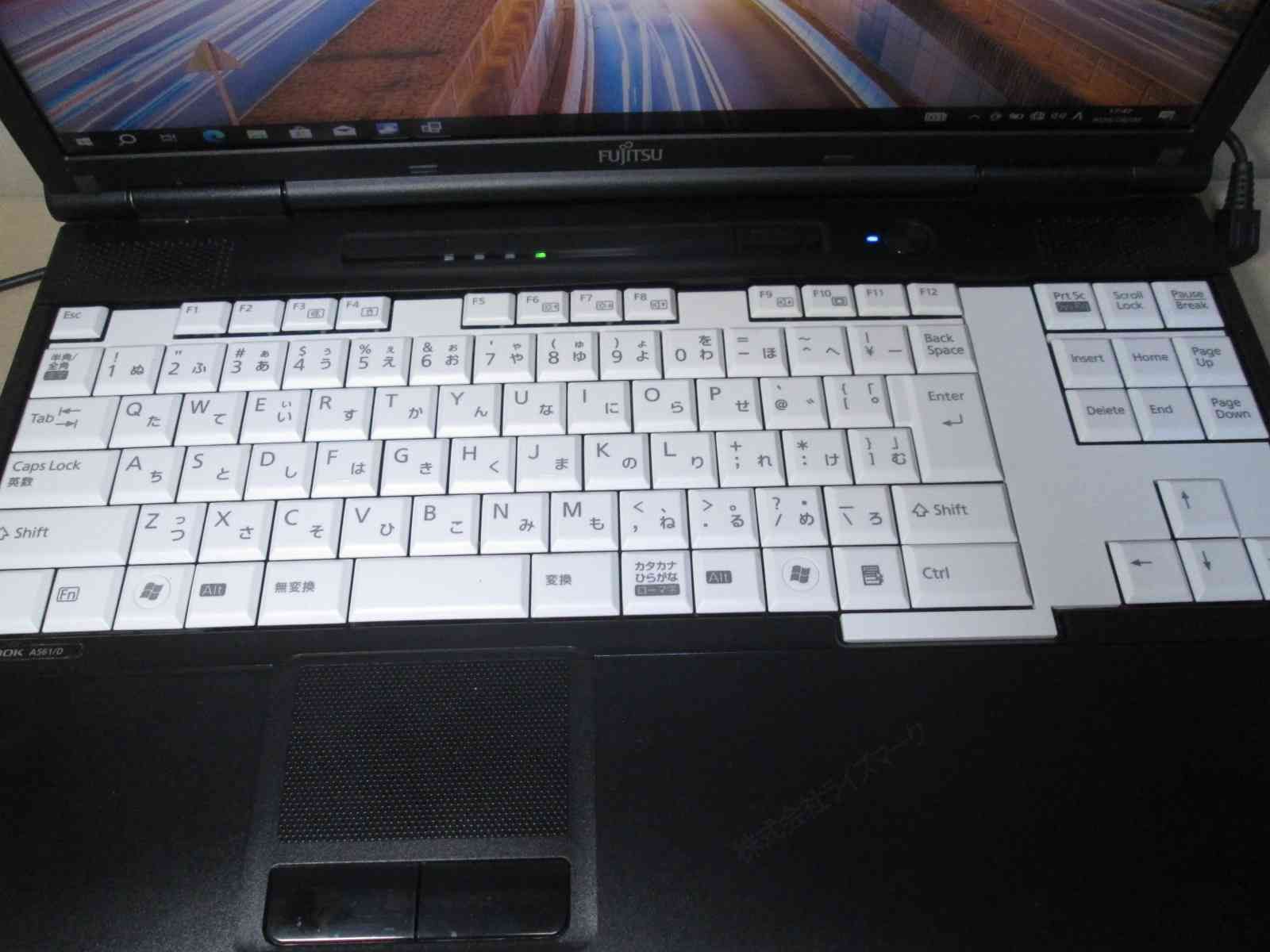 富士通 LIFEBOOK A561/D【Core i3 2350M】 【Windows10 Pro】MS 365