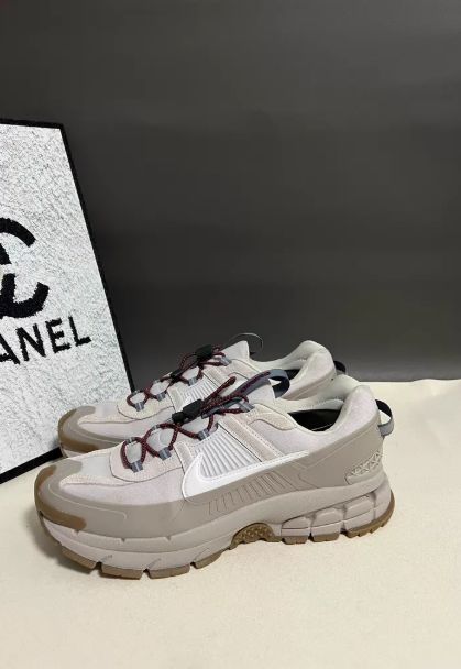 正規品 NIKE ZOOM VOMERO ROAM 300