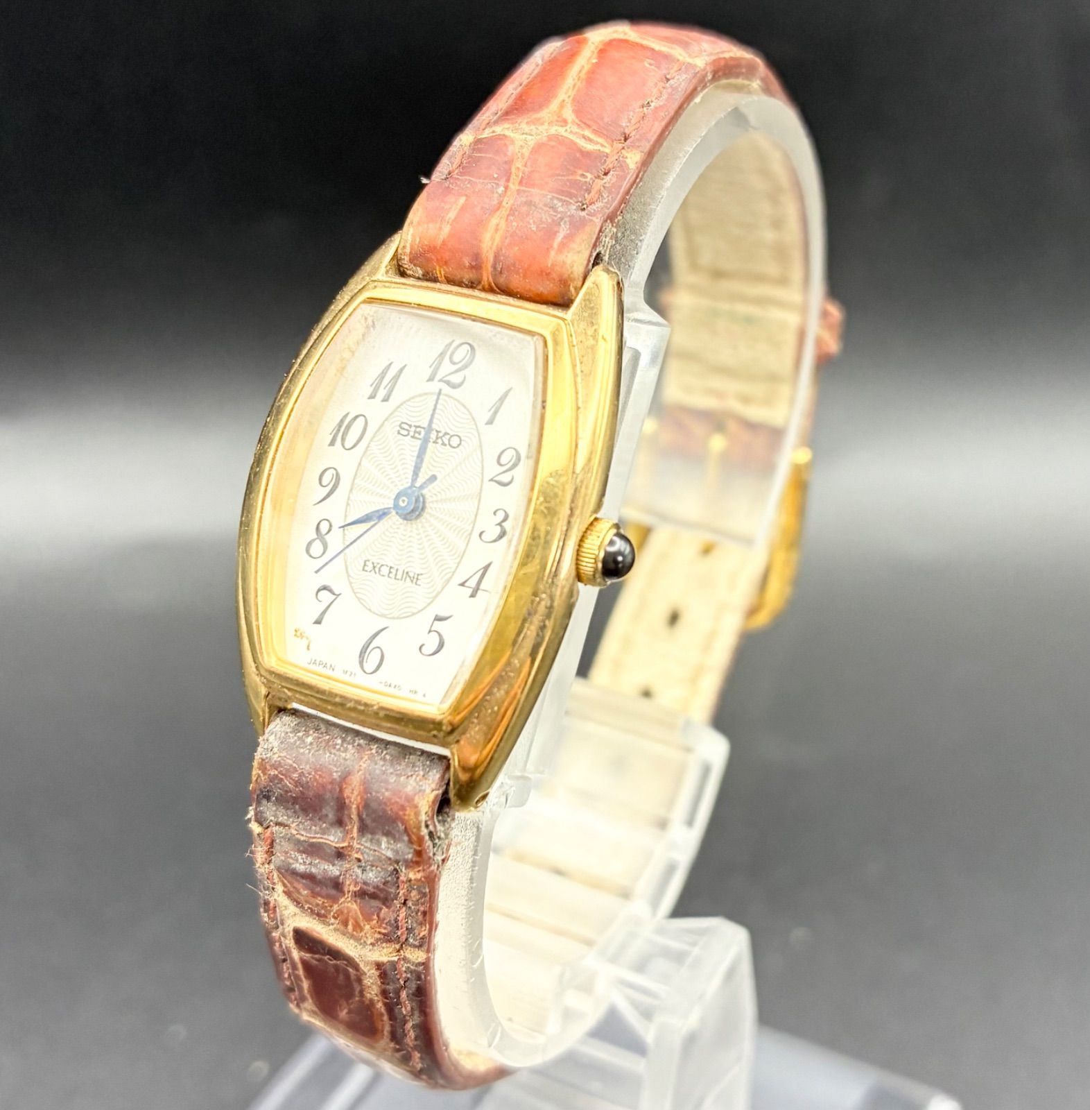 SEIKO セイコー エクセリーヌ ホワイト×ゴールド クォーツ レディース 腕時計