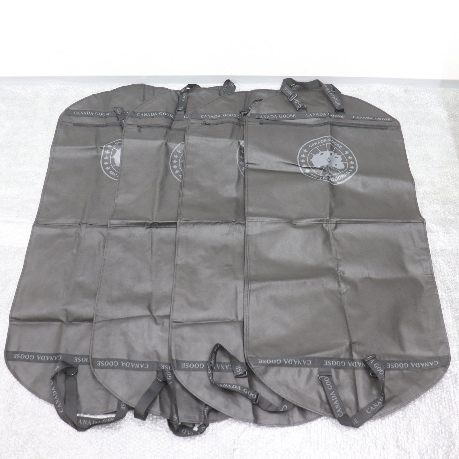 ITEXV1HANUBK CANADA GOOSE カナダグース ガーメントケース カバー
