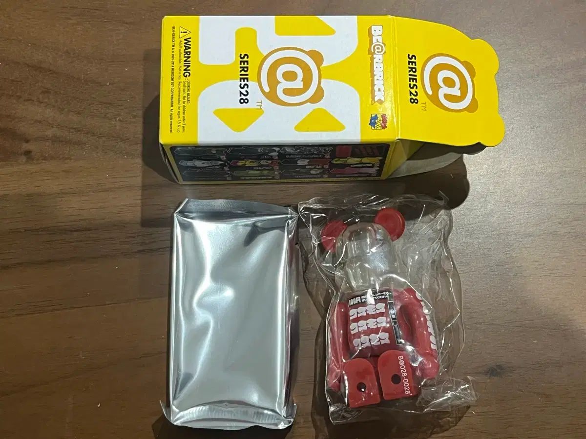 BE@RBRICK(ベアブリック) 28版 SUPER Secret Honey コスモス自動販売機