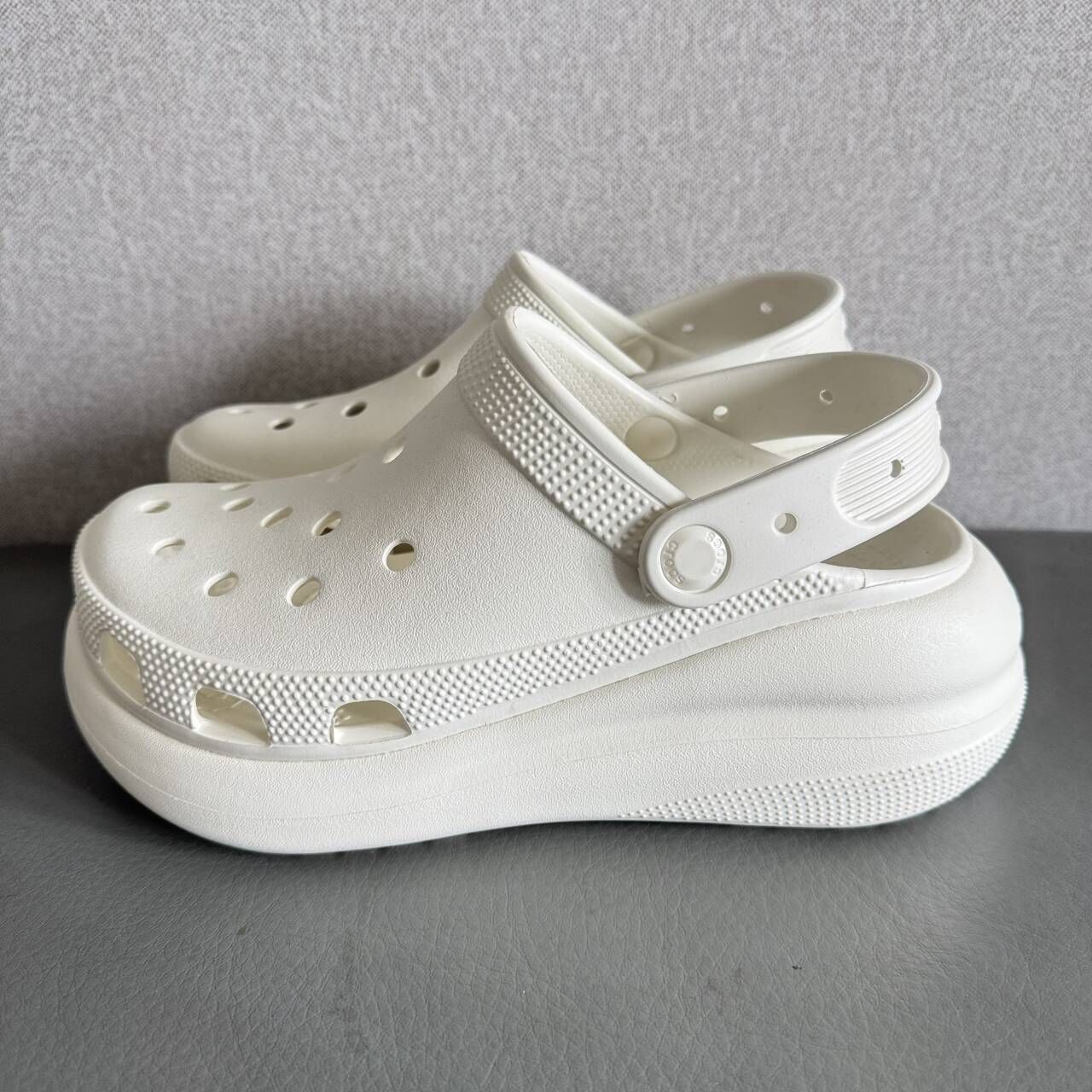 Crocs Crush Clog EVA クロックス ビーチサンダル 5.2cmヒール ユニセックス サンダル クロッグ シューズ クロックス 男女兼用 コンフォートサンダル ホワイト