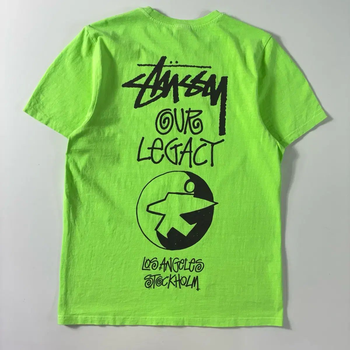STUSSY スチューシー x アワーレガシー ライムグリーン 半袖Tシャツ
