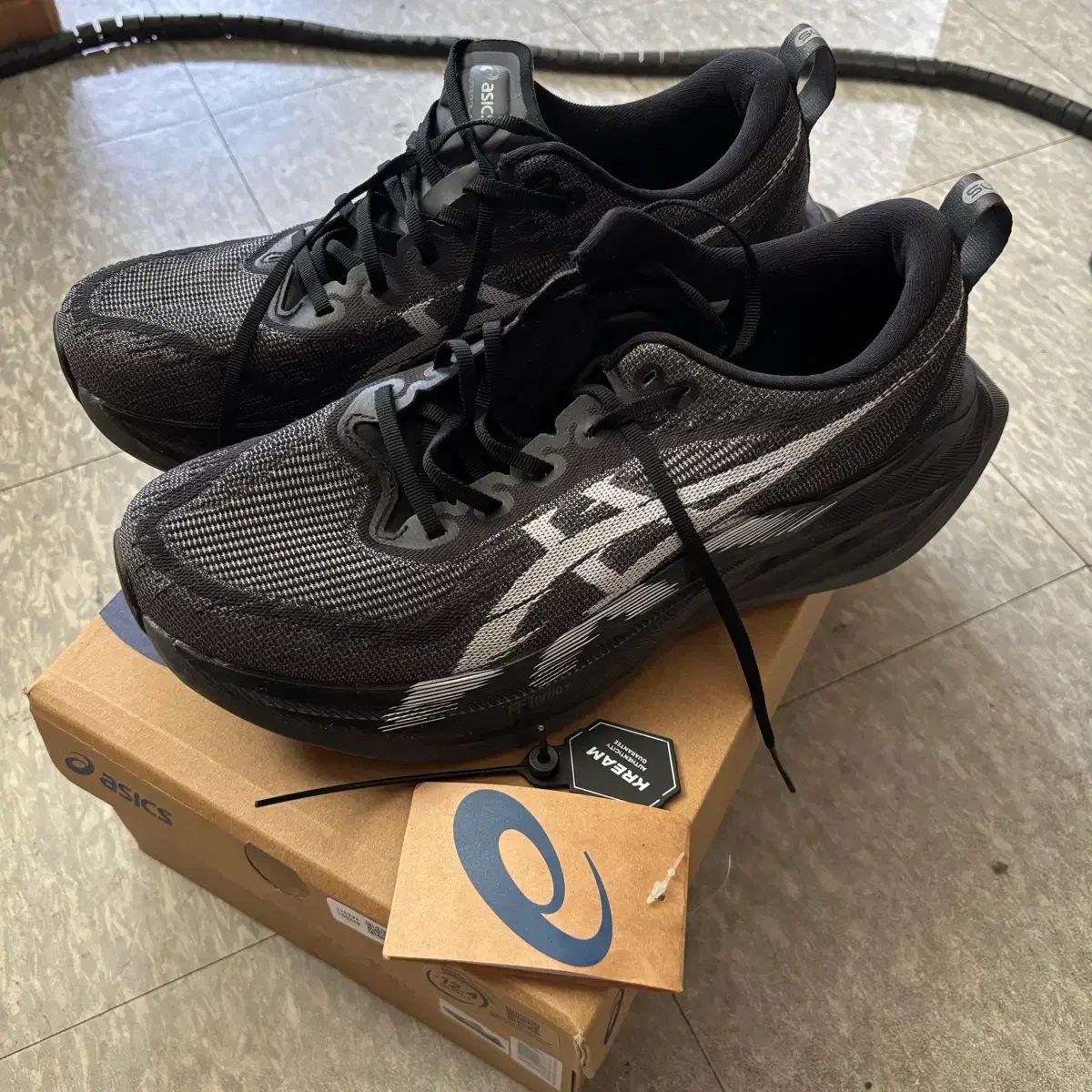 SUPERBLAST2 27.5cm ASICS ランニングシューズ ブラック asics