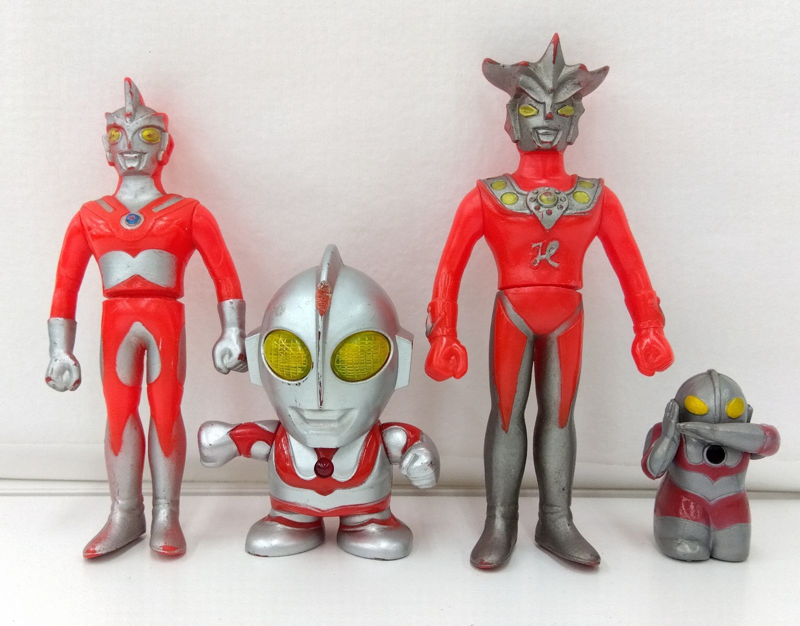 中古品・現状品】ウルトラマン 4体 レトロ S-24 - メルカリ