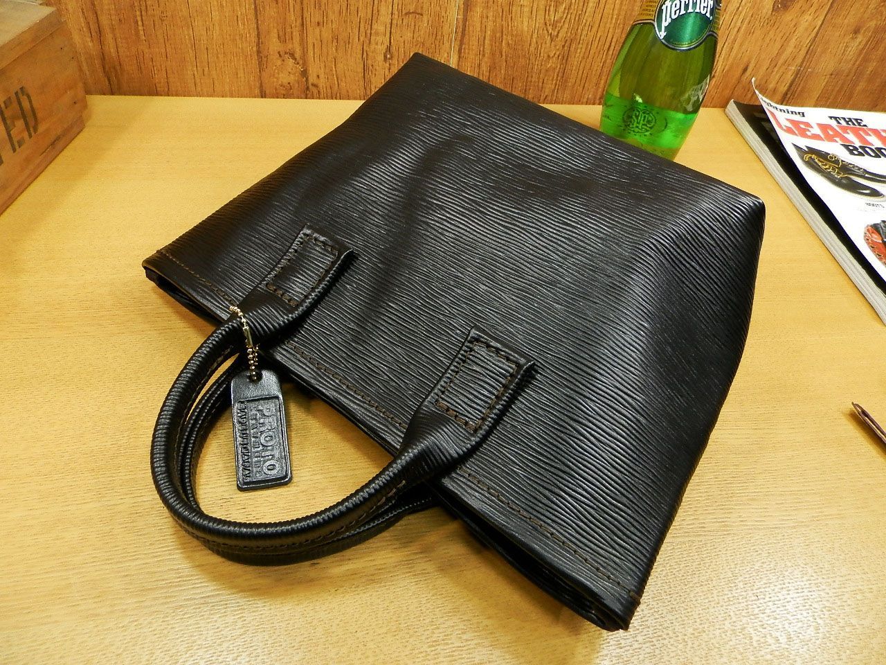 ☆XSサイズ☆上品な水シボ柄レザーのミニトートバッグ♪黒ハンドメイド 