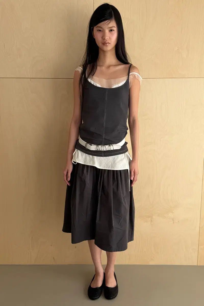 セリック Wide flare pants チャコール (新品)