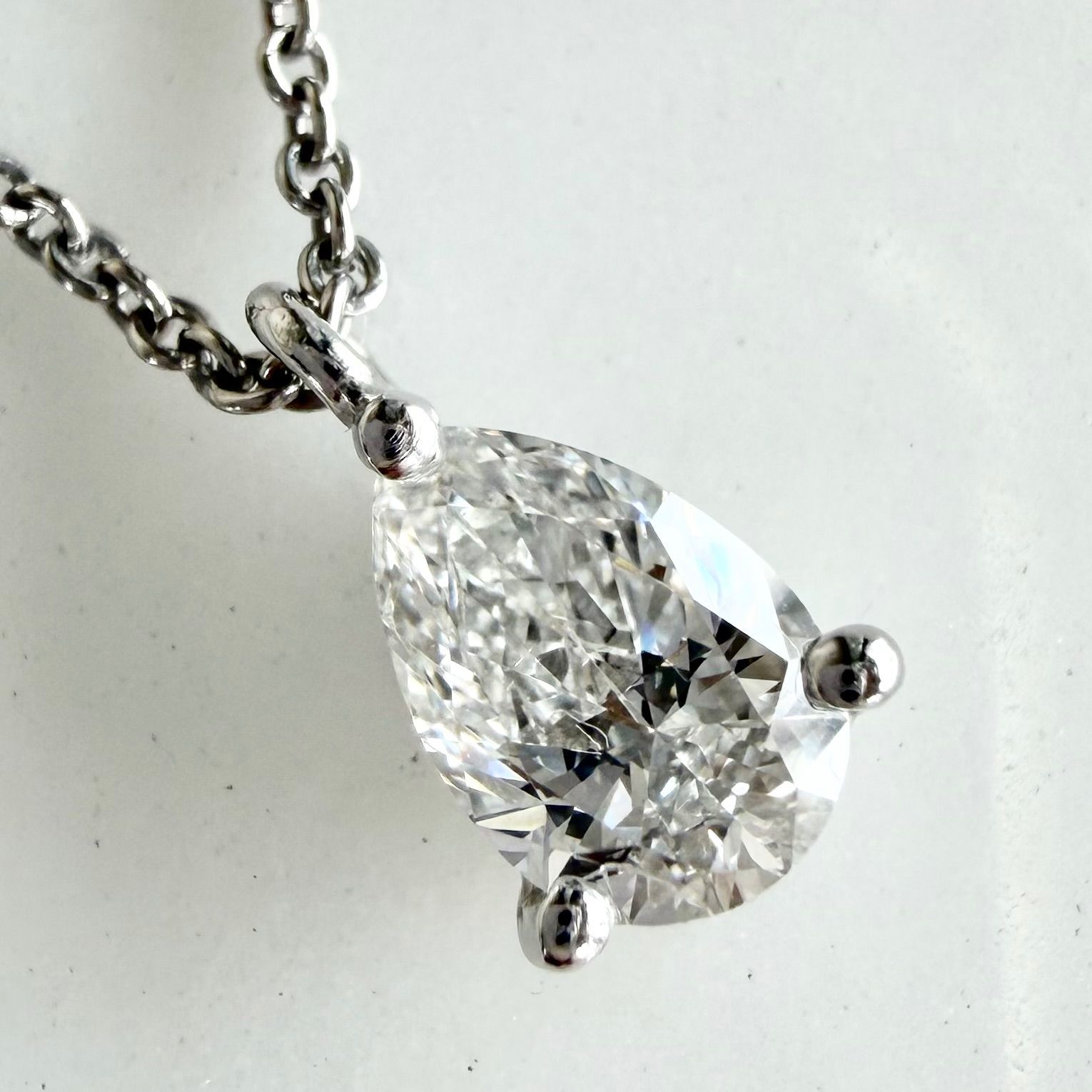 GRAFF グラフ ペアシェイプ 0.5ct ダイヤ ネックレス Pt950