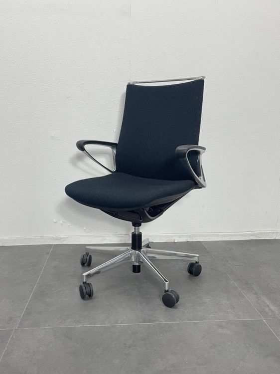 【中古品】オカムラ モードシリーズ 固定肘付モードチェア CA85BS-FWJ1 ブラック