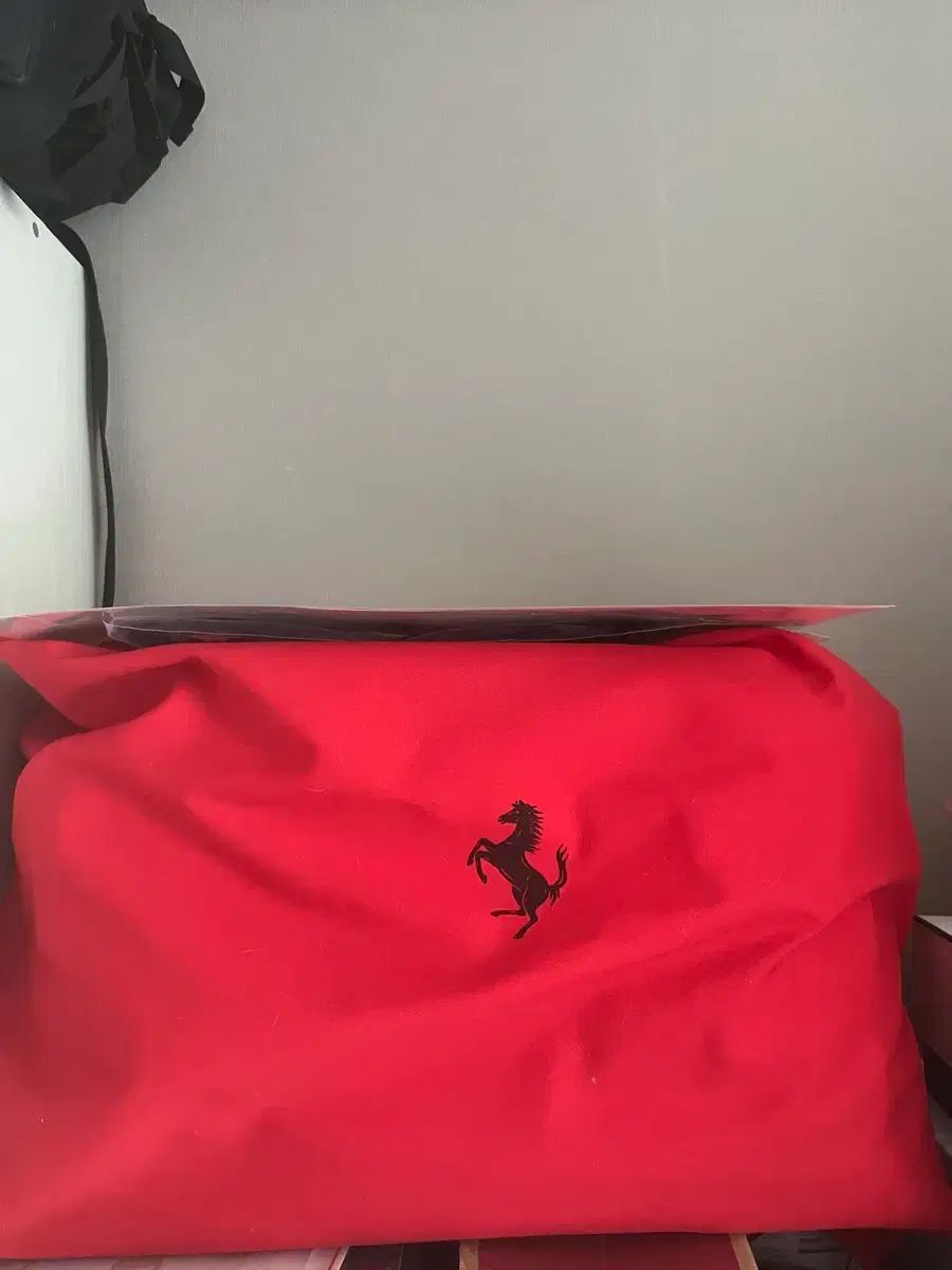 フェラーリ ボストン ベージュ バッグ