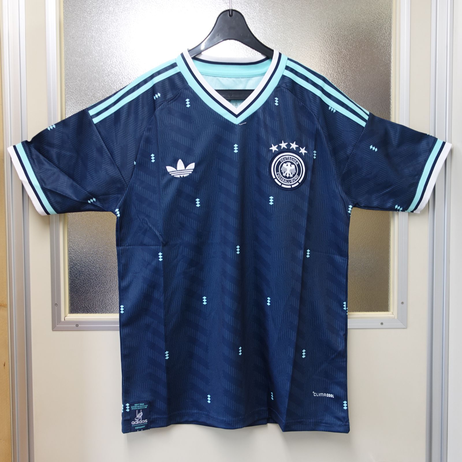 新品未使用　アディダス adidas ドイツ代表 2026 アウェイ レプリカ ユニフォーム インターナショナルMサイズ