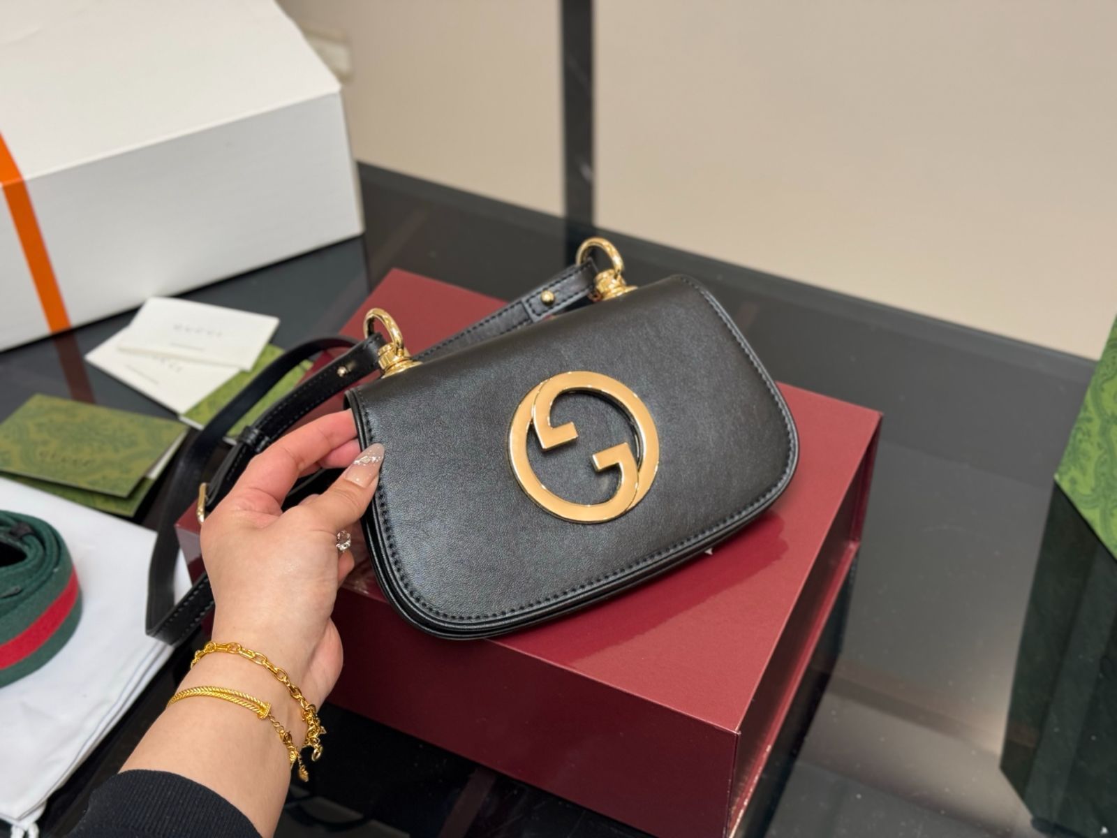 【今日特価】Gucci Blondie Shoulder Bag グッチ ブロンディ ショルダーバッグ-MM輸入