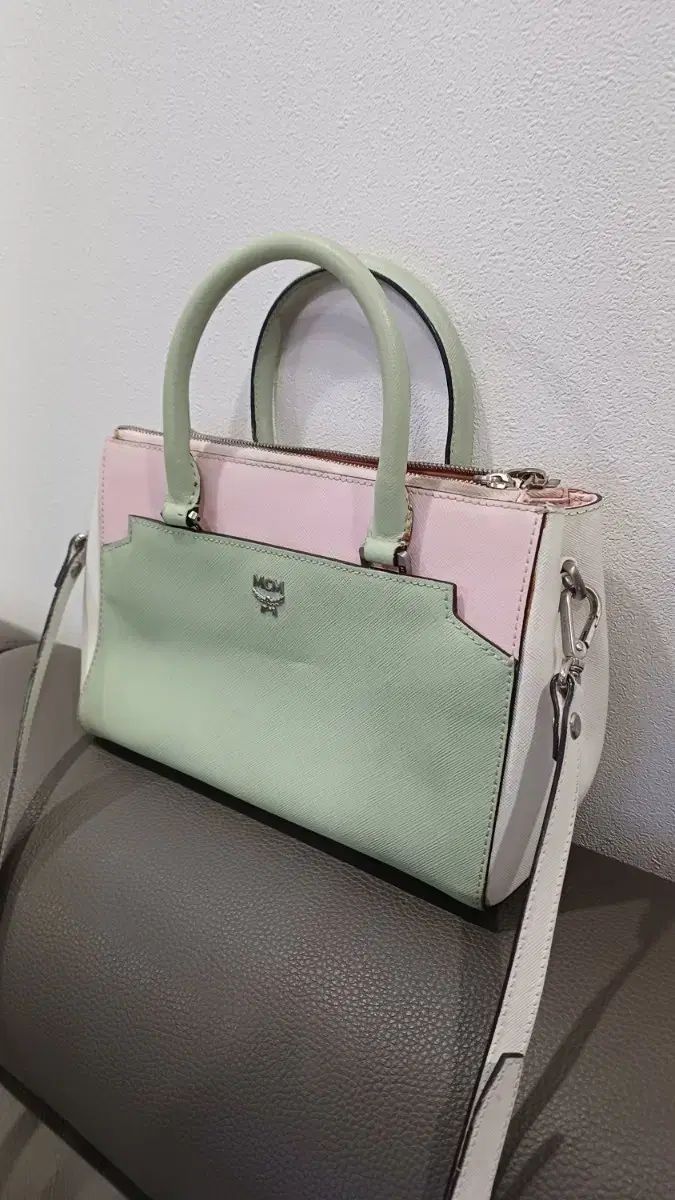 MCM エム シー エム 25 17 10 傷なし A