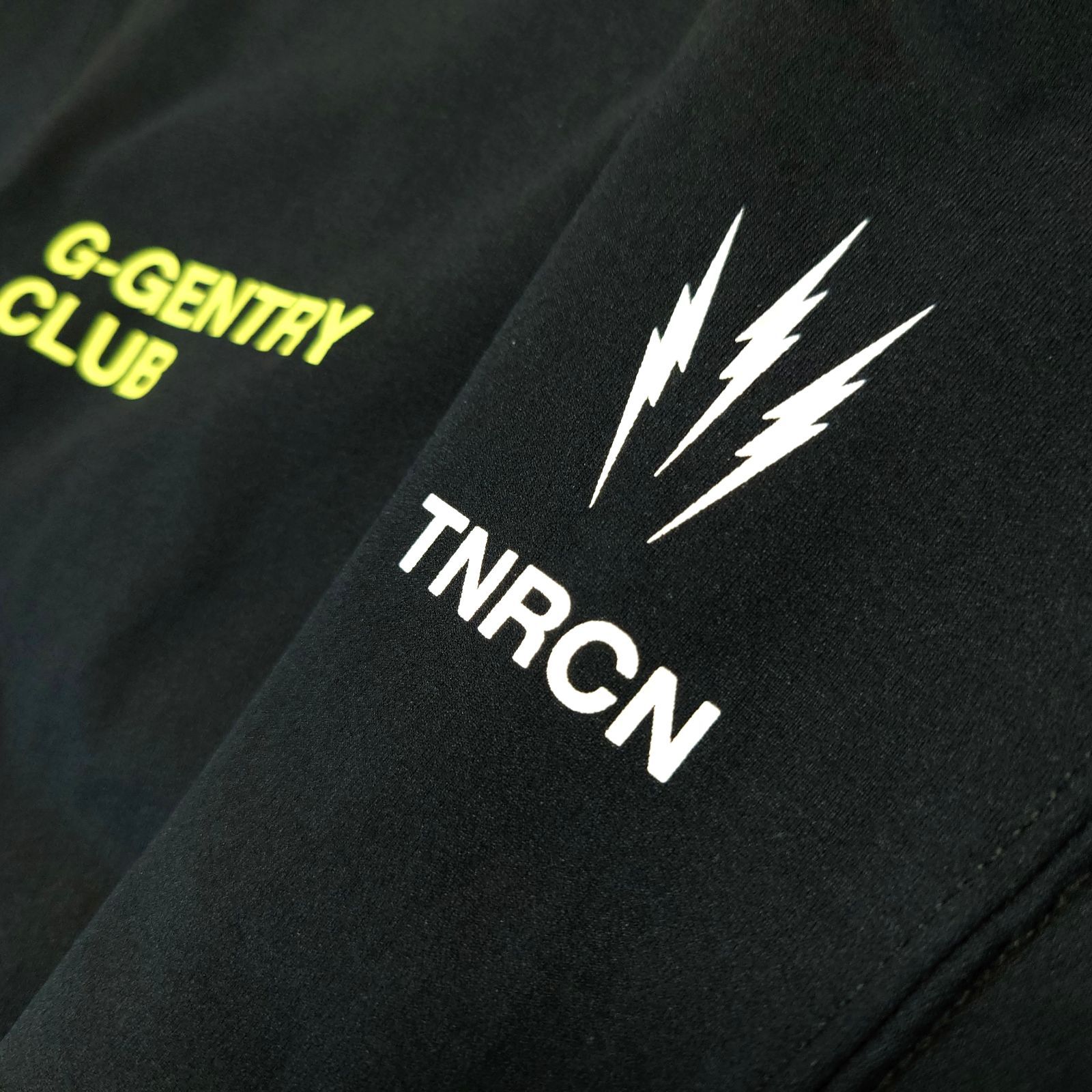 極美品 TNRCN GOLF タイニーリーコン TEE TITANS MOCK NECK オーバー