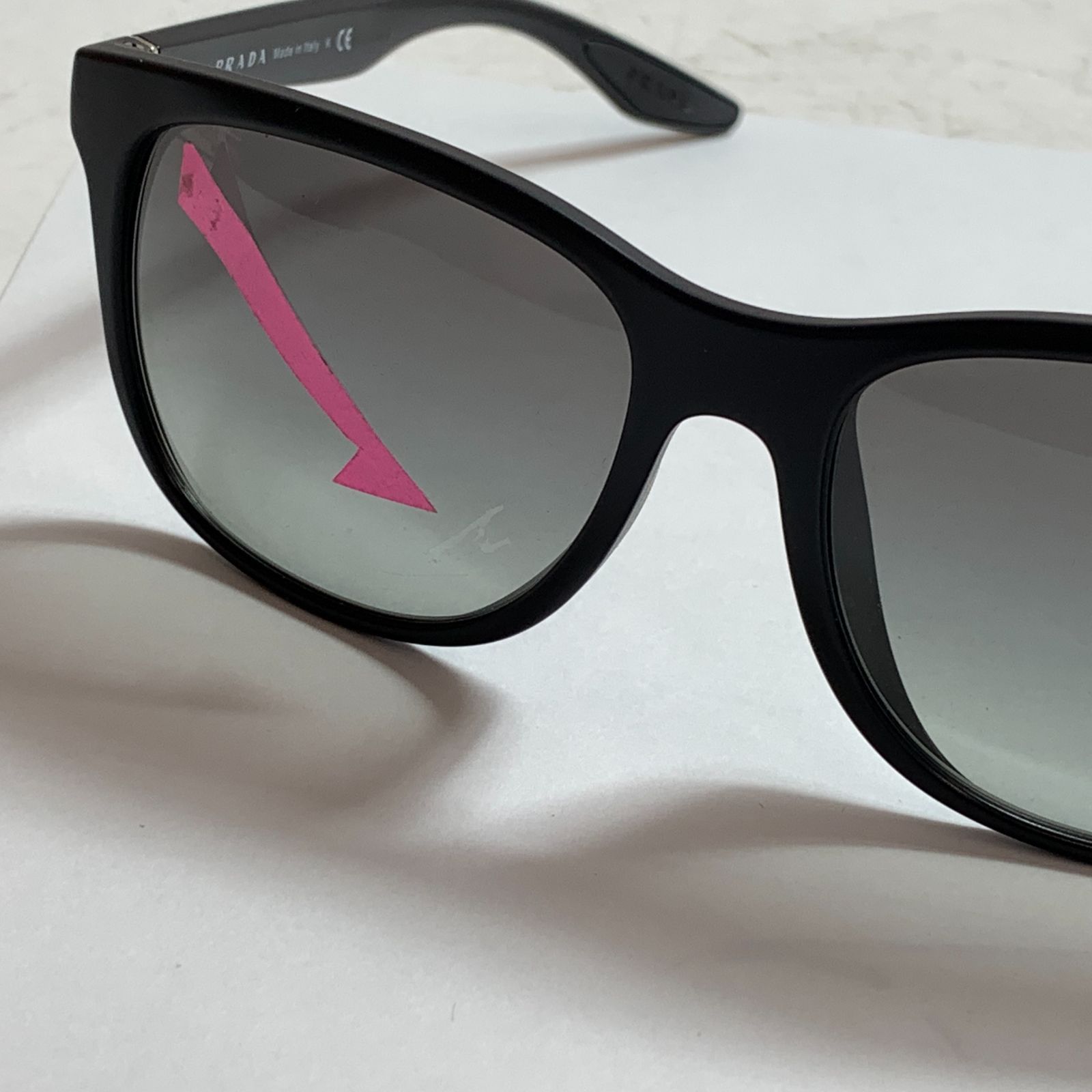 f001 K 2. 美品 PRADA プラダ サングラス SPS03O-F ブラック 58□17 