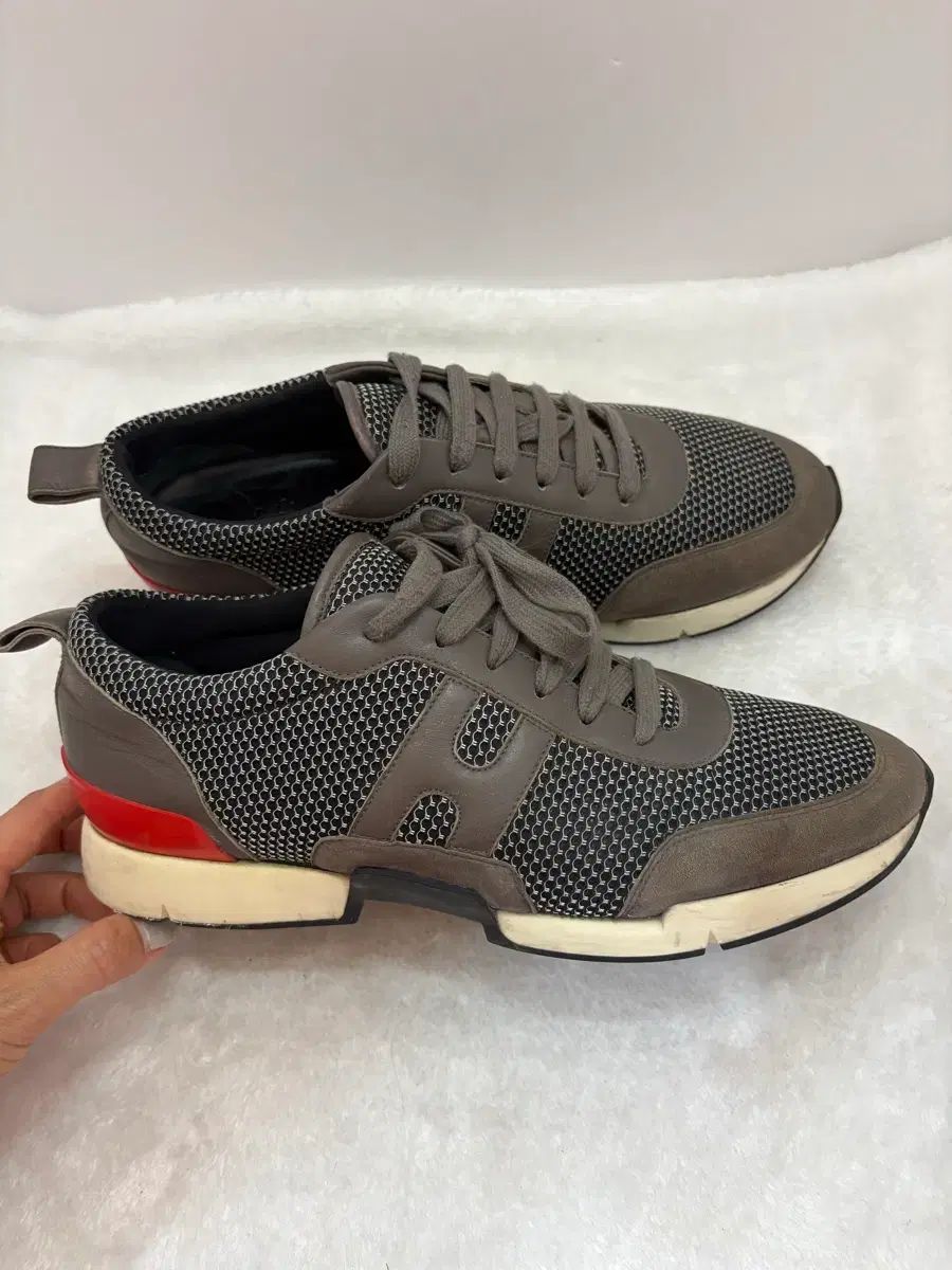 Hermes エルメス グレー スニーカー 41 サイズ (正規品)