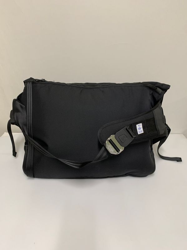 visvim メッセンジャーバッグ 値下げ可 VISVIM ビズビム MESSENGER BAG レザー切替 メッセンジャーバッグ 鞄