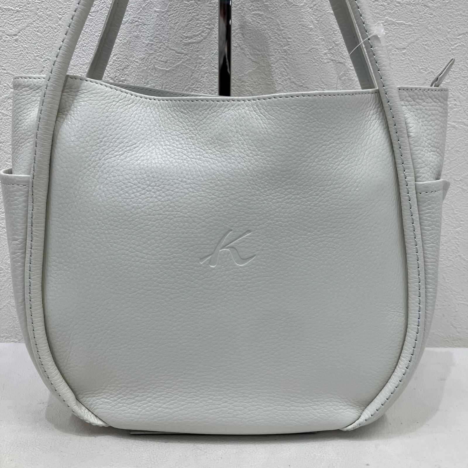 Y4367　Kitamura　キタムラ　トートバッグ　レザー　 Kロゴ　ホワイト系　白　セミショルダーバッグ　 レディース