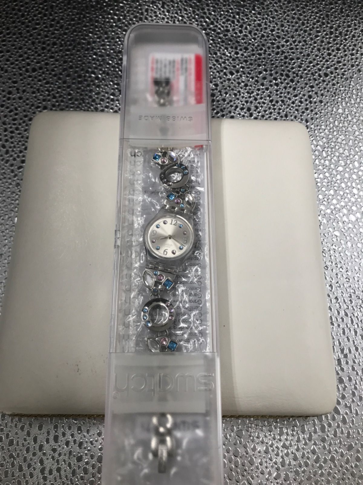 UON Swatch ラインストーンスウォッチ　レディース腕時計 LK292G