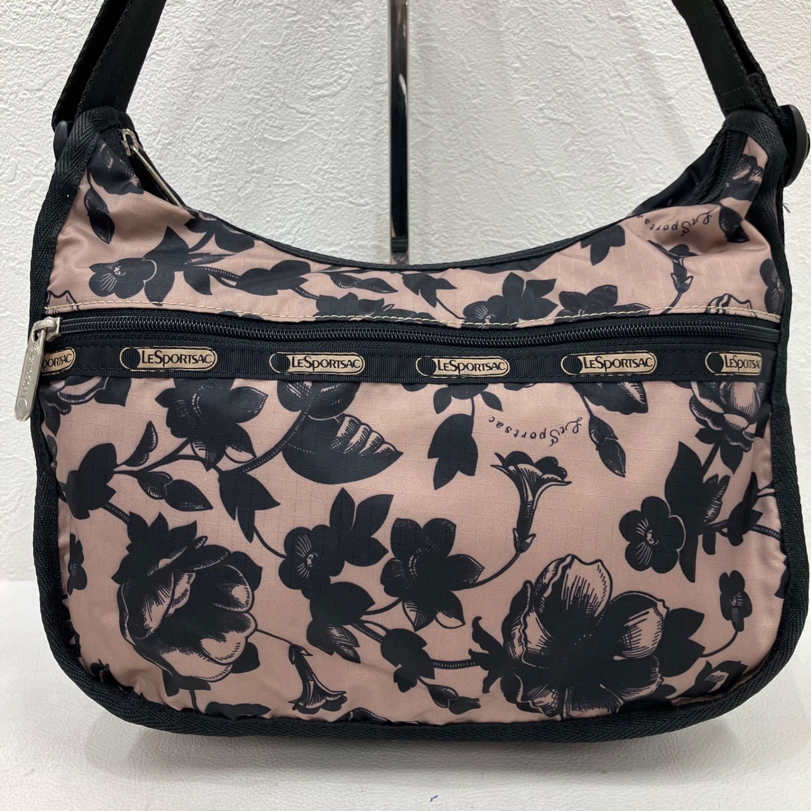 3943 LeSportsac レスポートサック ショルダーバッグ 斜めがけ 紐調節 