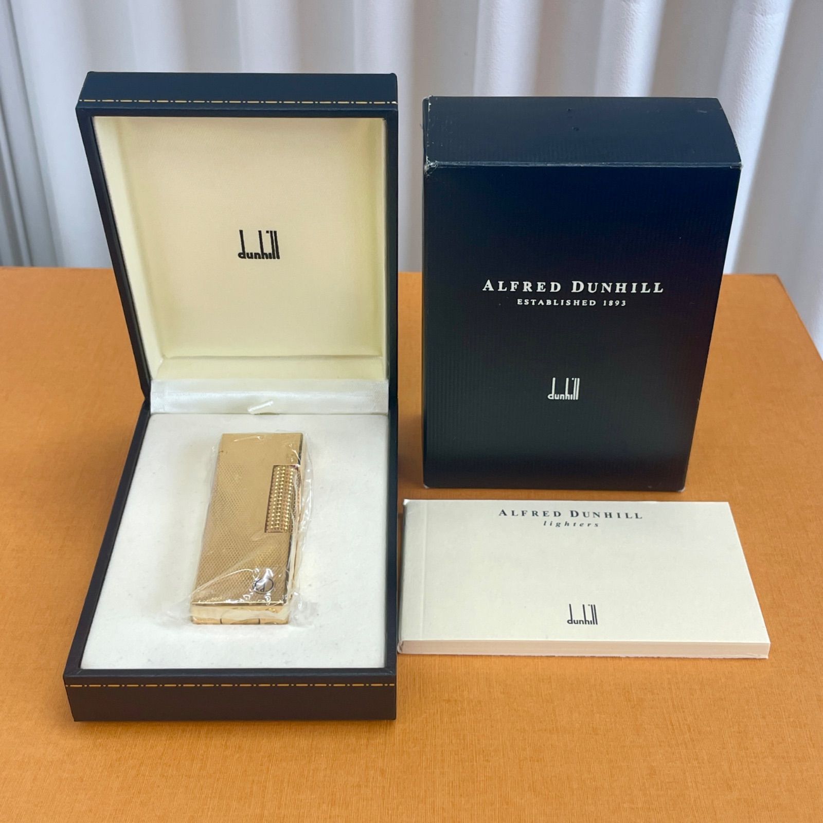 ダンヒル dunhill dロゴ入り ゴールド ローラーガスライター　管理番号SC647