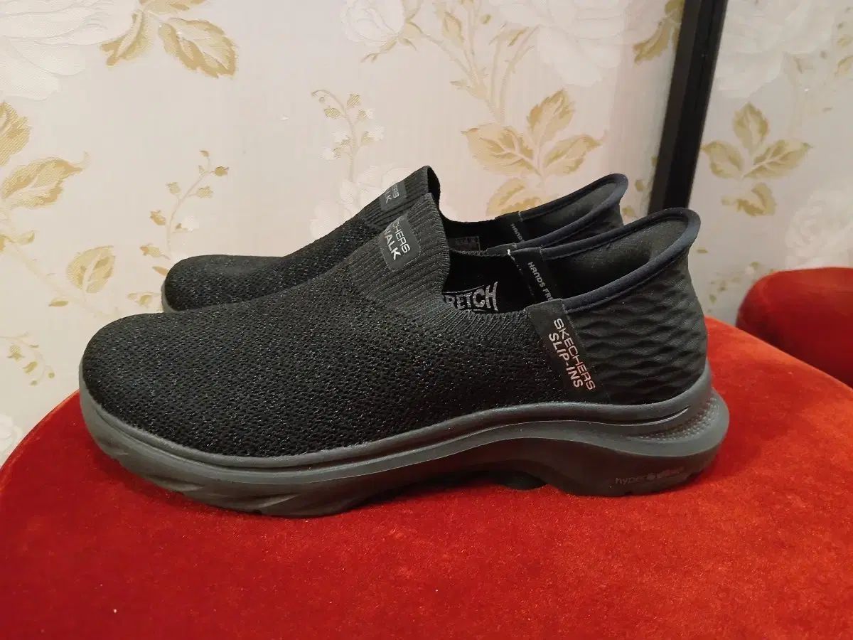 252 SKECHERS スケッチャーズ ゴーウォーク7 スリップIN サイズ 245