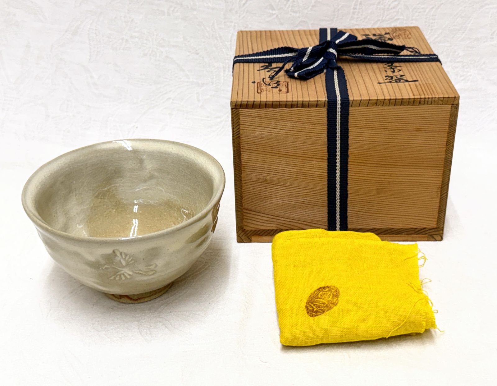 D117 Zuiun Teacup Zaimei [Minami-Ga Pottery/with Shared Box] Caliber 12cm Matcha Cup Tea Utensils Antiques Antiques