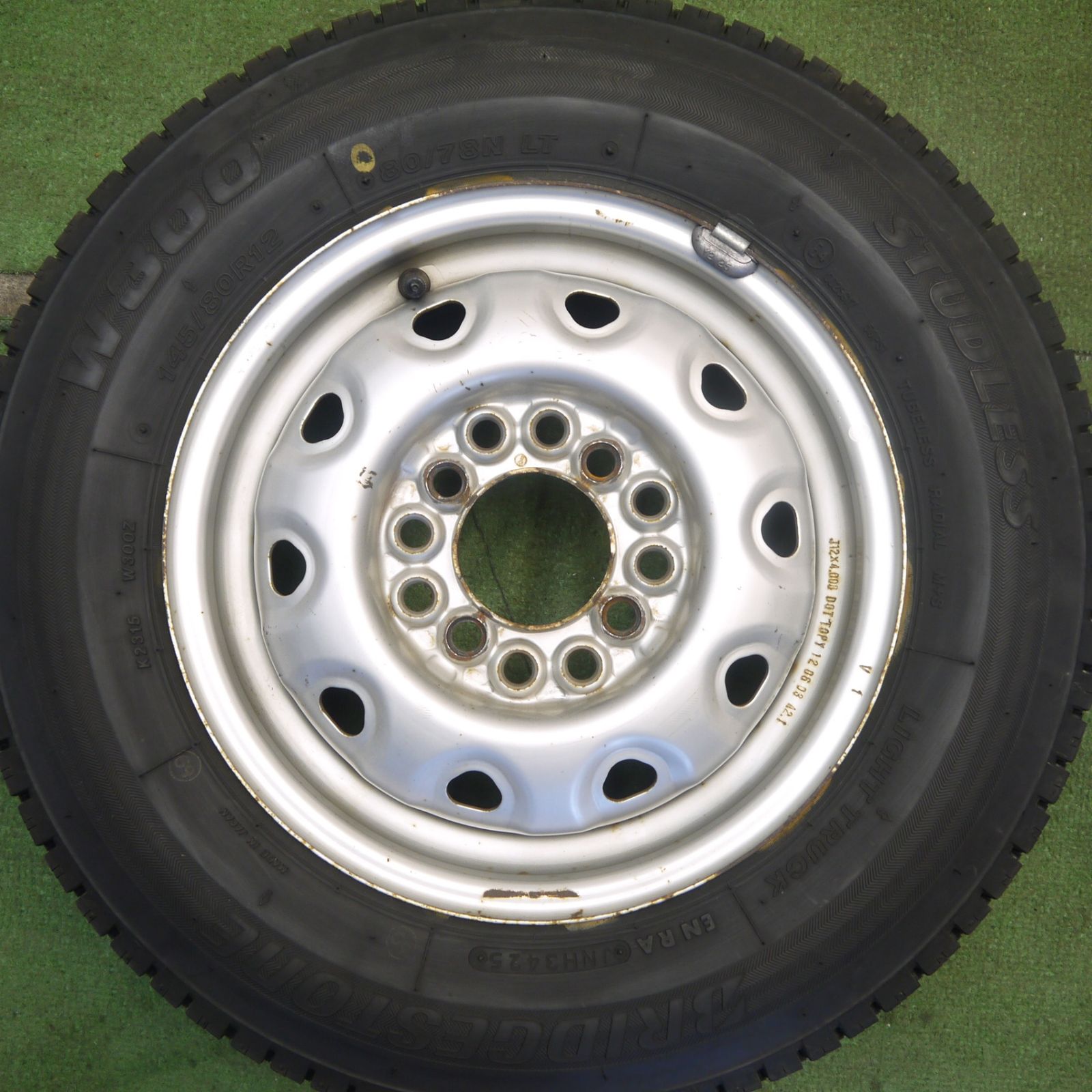 バリ溝！25年！9分☆スタッドレス 145/80R12 80/78N ブリヂストン W300 